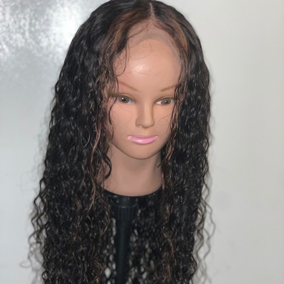 30 inch deep wave wig with golden highlights